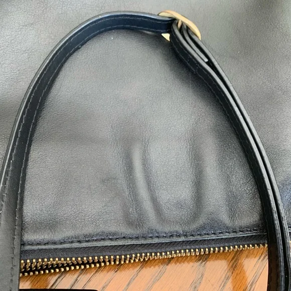 Lo & Sons Pearl Black Crossbody Bag - Picture 4 of 16